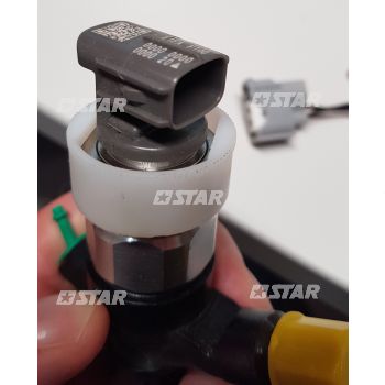COMPL/PLASTIC CONNEC/DENSO